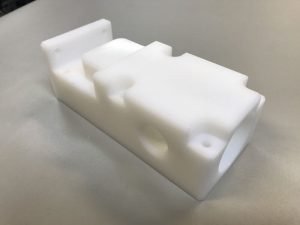 POM frezen CNC frezen POM - Bespex kunststof bewerking