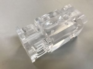 PMMA frezen PMMA pomphuis - Bespex kunststof bewerking