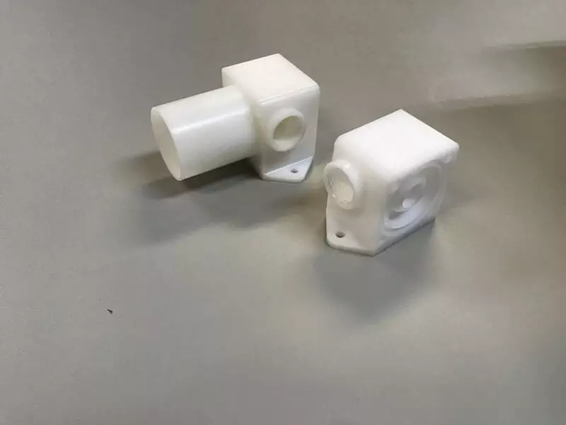 POM frezen POM klephuis - Bespex kunststof bewerking