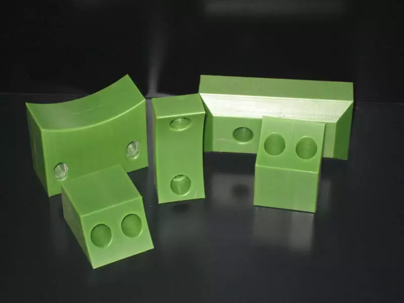 Oliegevuld nylon Oilon part - Bespex kunststof bewerking