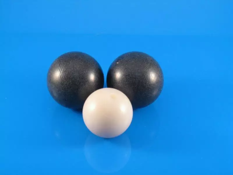 POM kogels POM Draaien - Bespex kunststof bewerking